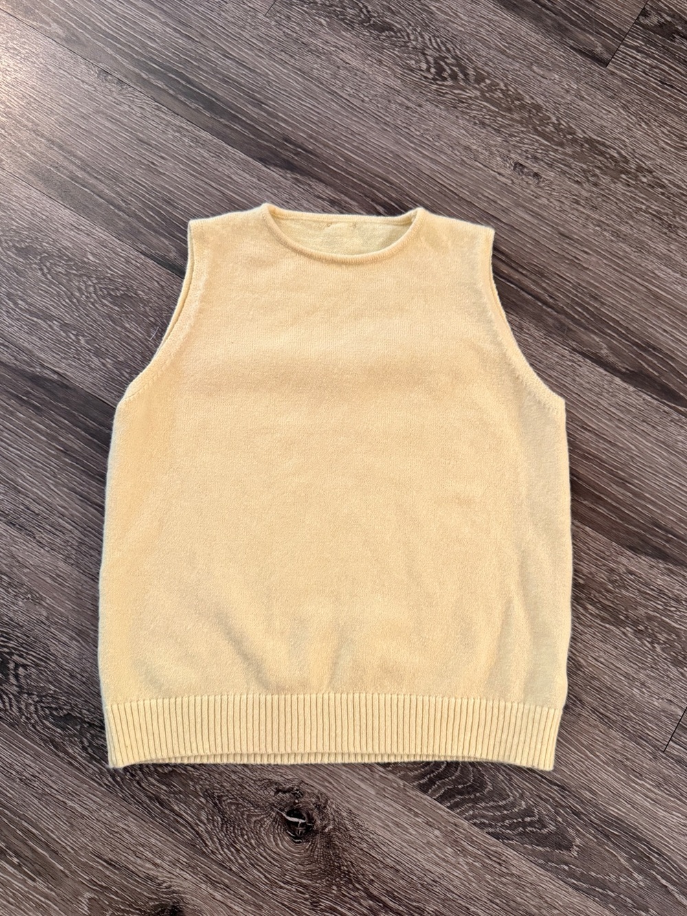 Misguided Sleeveless Light Yellow Sweater